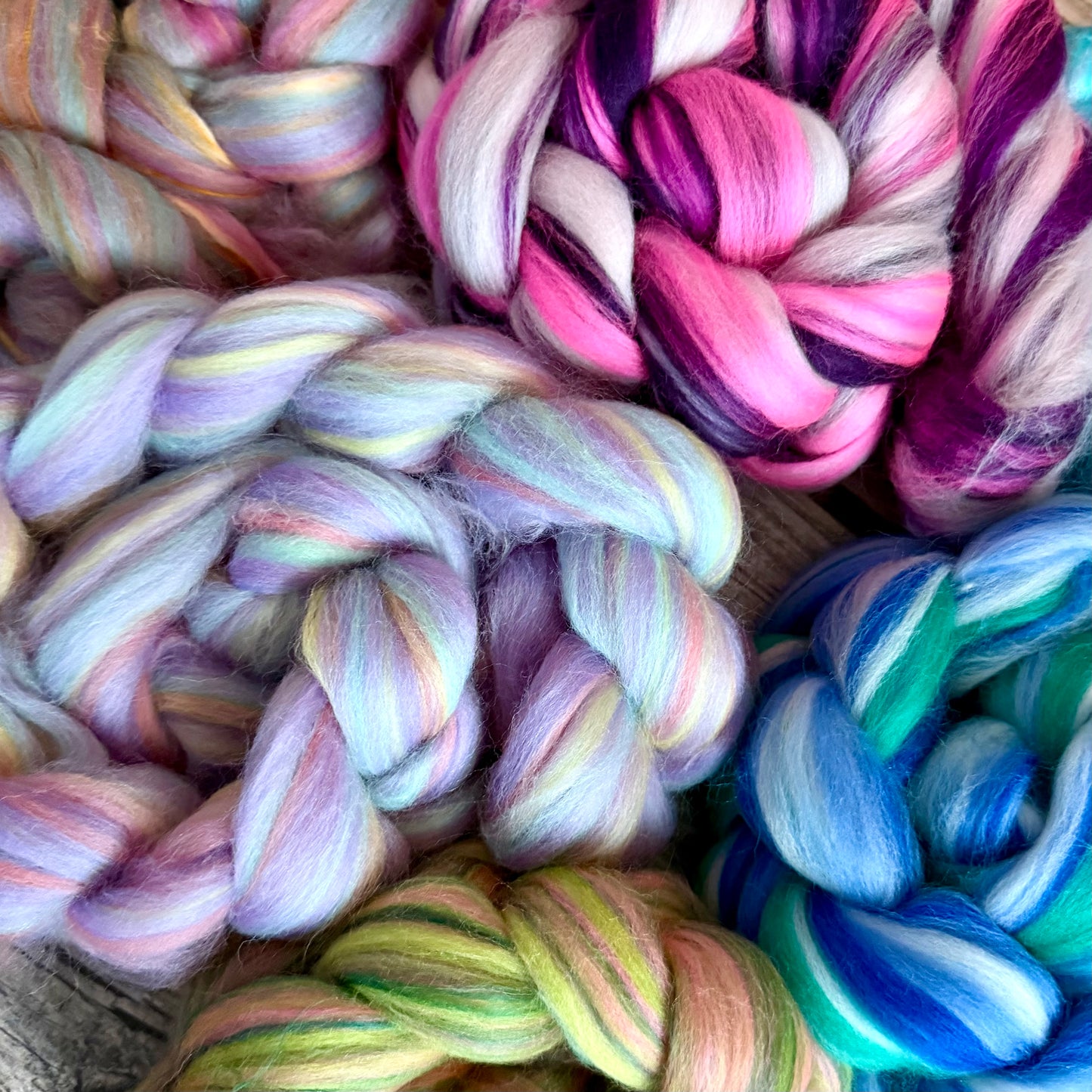 Merino Fibre Top 100g Braid, Pixie Dust Blend for Spinning, Felting and Weaving