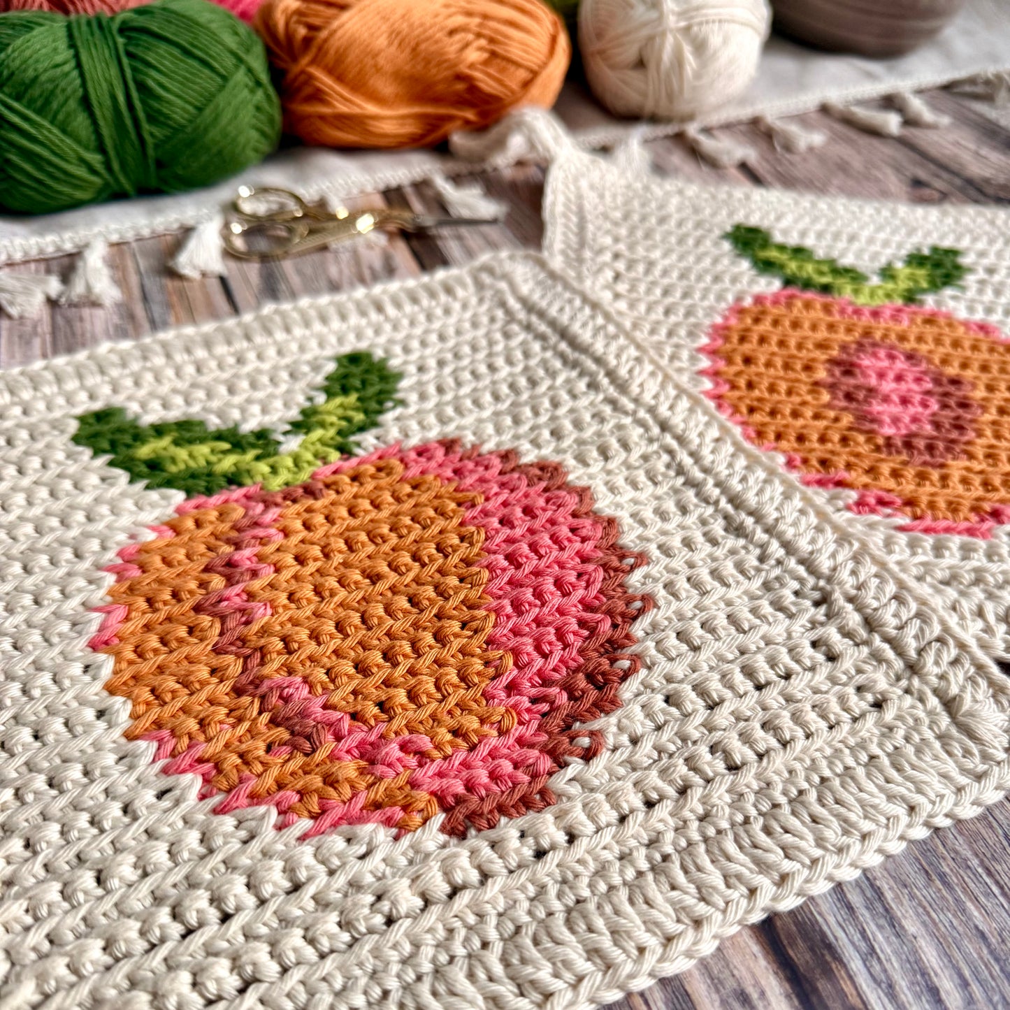Peachy Clean Summer Dishcloth or Washcloth Tapestry Crochet Pattern (Whole Peach Design)