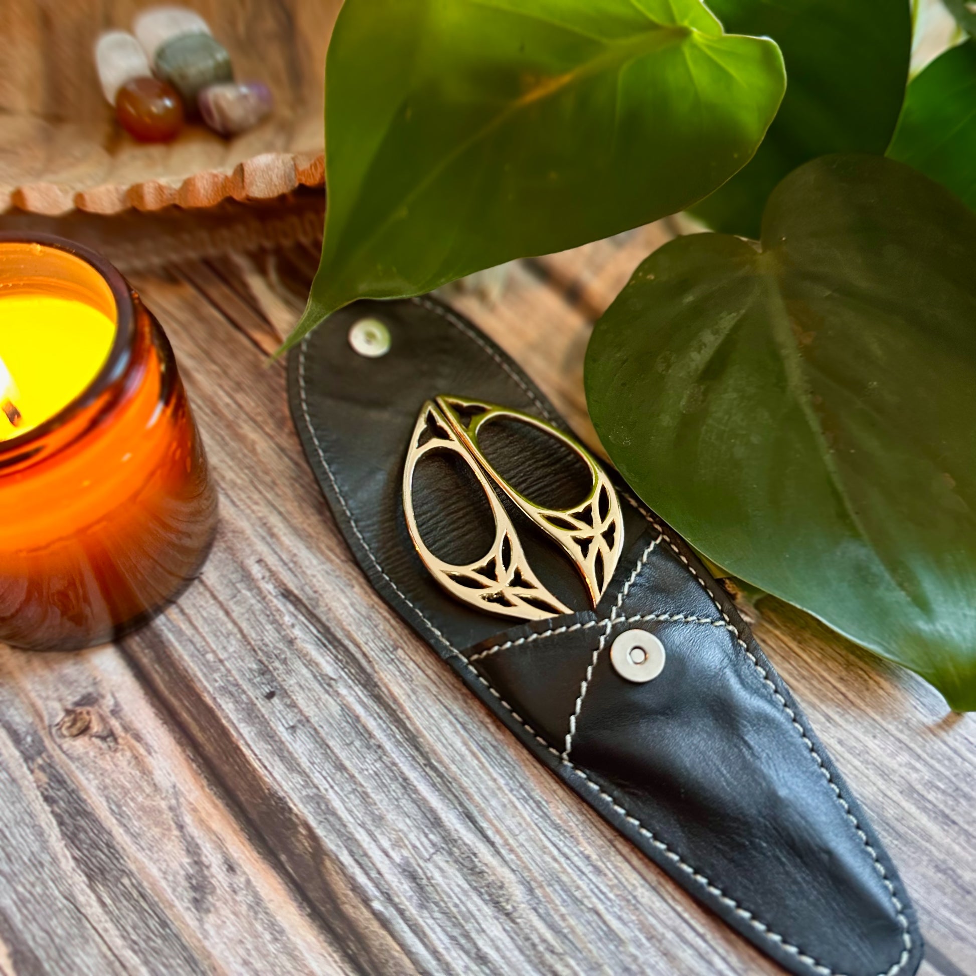 Lantern Moon Scissors with Leather Case