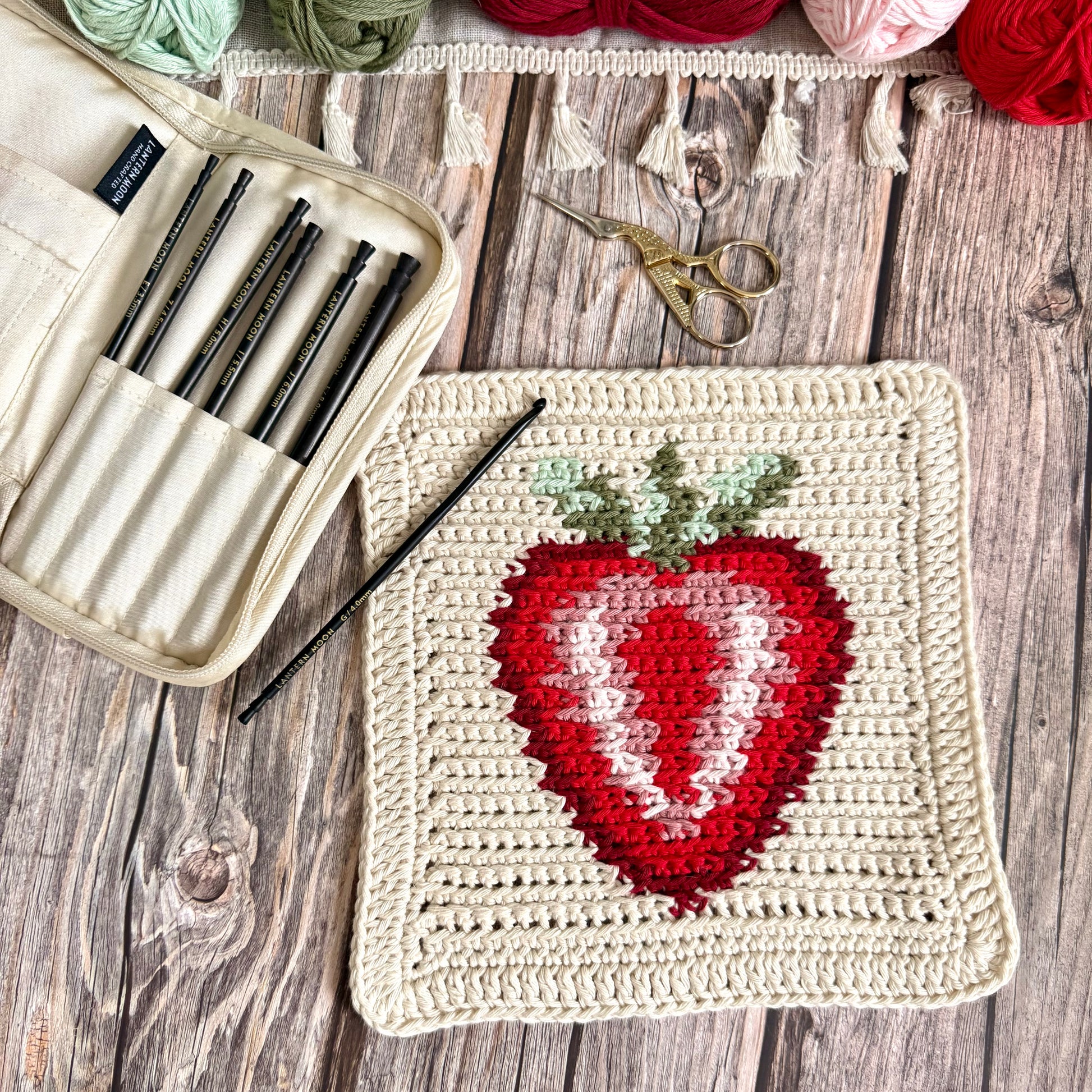 Strawberry Dishcloth or Washcloth Crochet Pattern