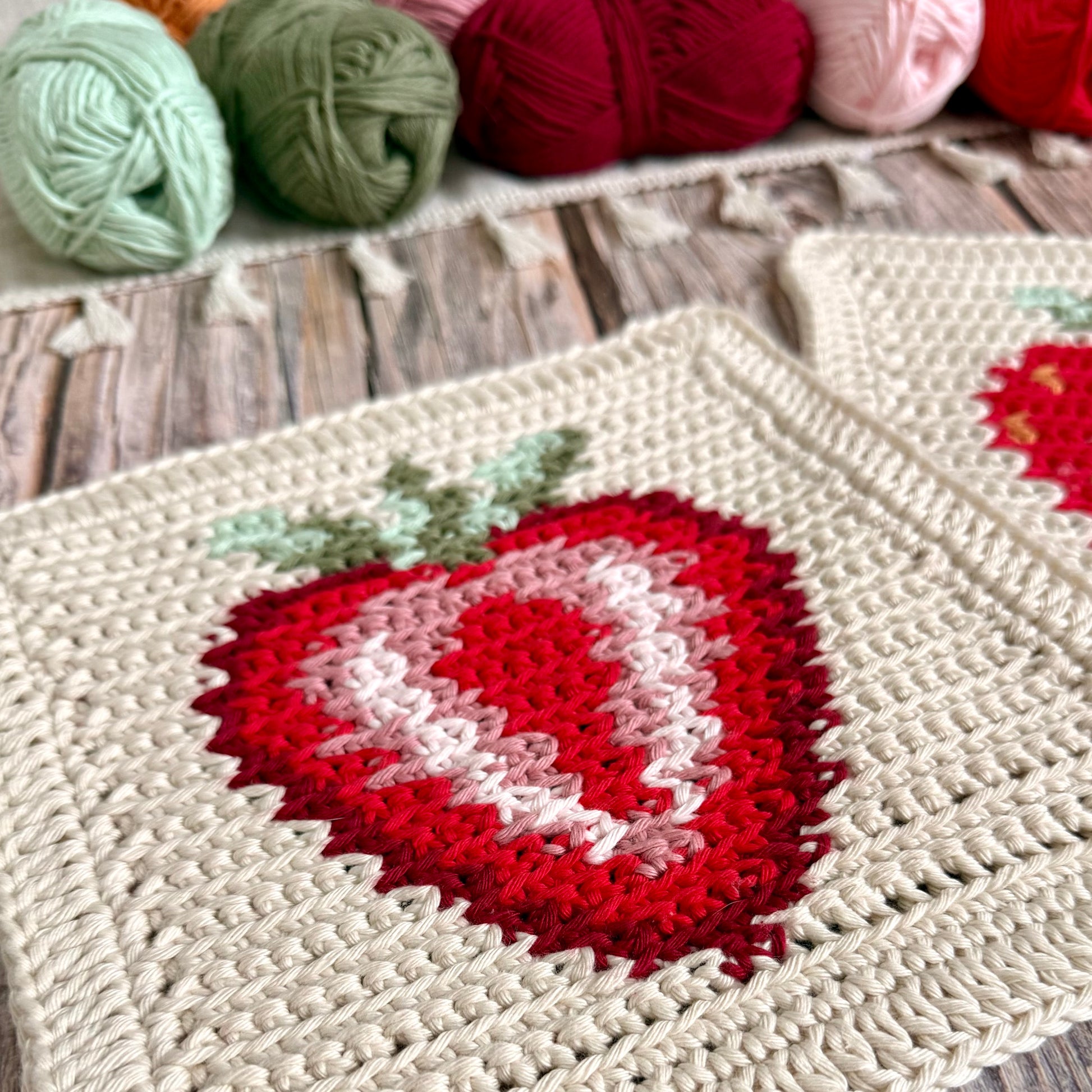 Strawberry Dishcloth or Washcloth Crochet Pattern